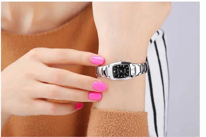 ساعة يد نسائية فاخرة جديدة وعصرية  - New Trendy Alloy Women's Luxury