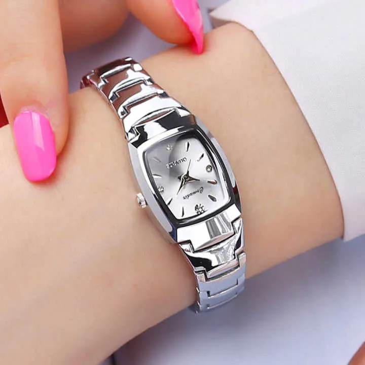 ساعة يد نسائية فاخرة جديدة وعصرية  - New Trendy Alloy Women's Luxury