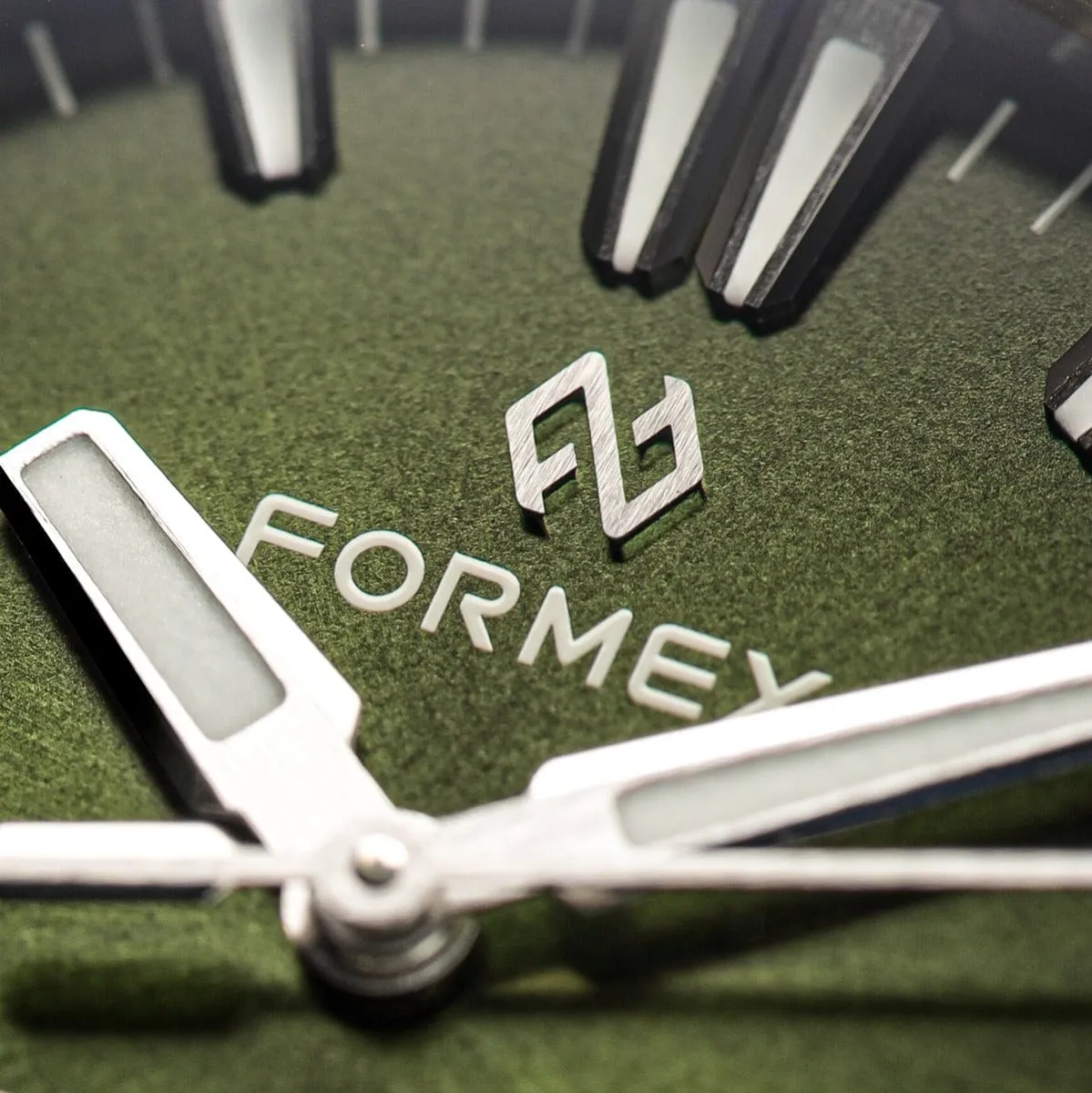 Formex REEF Automatic Chronometer - Green Dial / Green Bezel