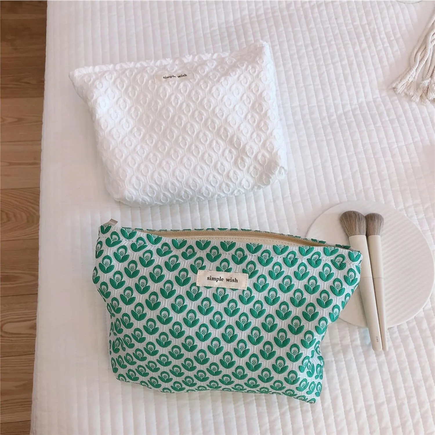 Pure White Makeup Bag Noble Floral Cosmetic Bag Cotton Toiletry Organizer Bag Portable Travel Bag Cute Pouch Case Make Up Bag for Women