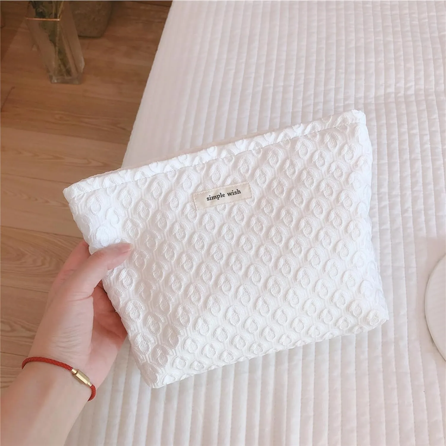 Pure White Makeup Bag Noble Floral Cosmetic Bag Cotton Toiletry Organizer Bag Portable Travel Bag Cute Pouch Case Make Up Bag for Women