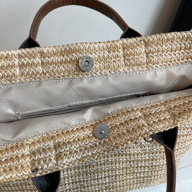 PVC Tote Bag for Women Plastic Straw Tote Bag Large Letters Print Handbag