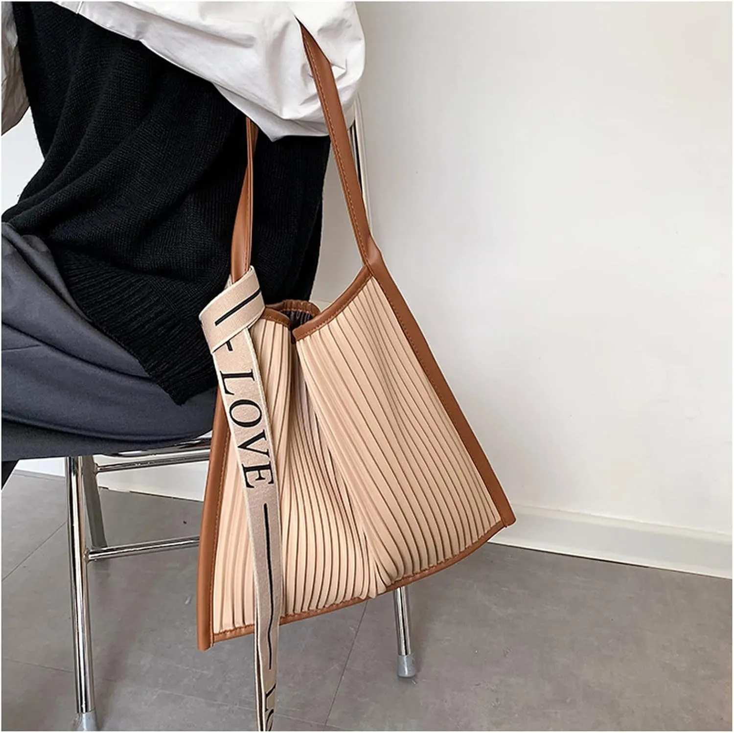Shoulder Bags Large-Capacity Bags, Women's Autumn All-Match Pleated Shoulder Bag, Tote Bag Bucket Bag, PU Soft Leather Attendance Bag(Dark Brown)